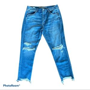 NWT AE High Rise Girlfriend Jeans